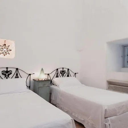 Historic Trullo In Valle D'itria بيت للعطل