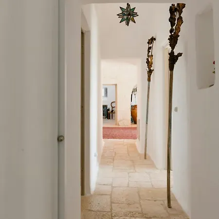 Historic Trullo In Valle D'itria